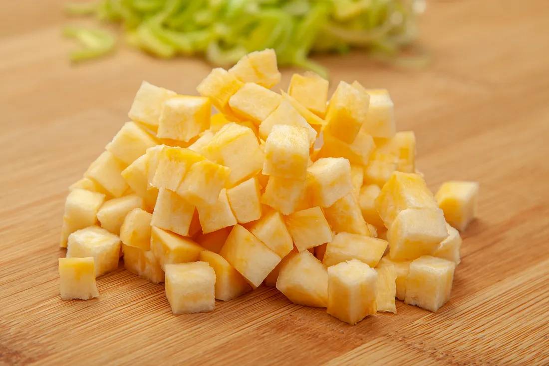 Репу нарезать кубиками