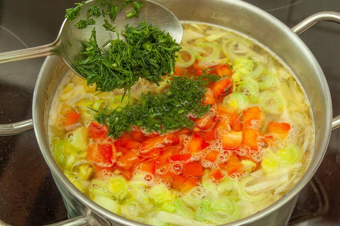 Добавить укроп