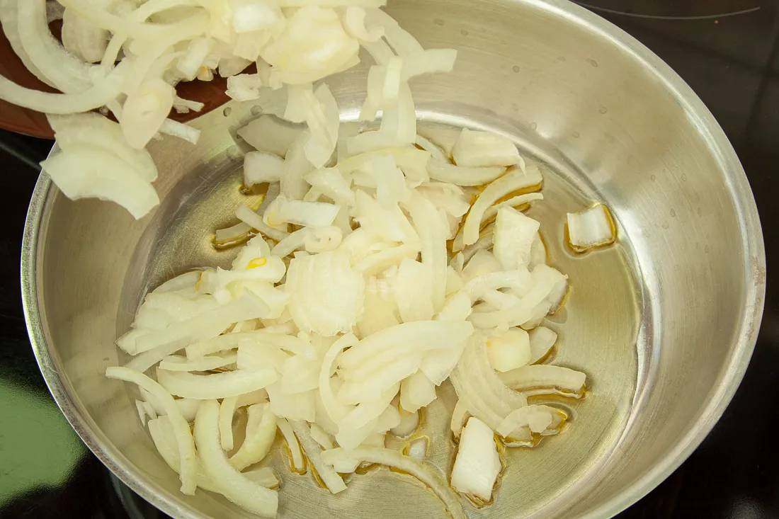 Спассеровать лук