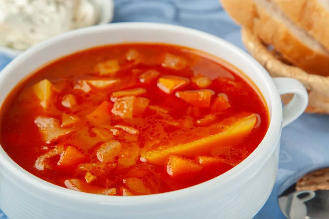 Щи из свежей капусты и индийским ароматом
