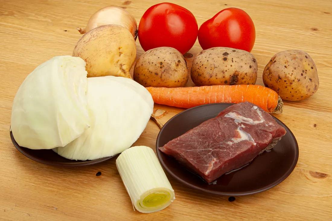 Щи из свежей капусты с картофелем — ингредиенты